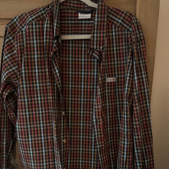 Columbia Men's Red and Blue Plaid Casual Shirt - Picture 1 of 2